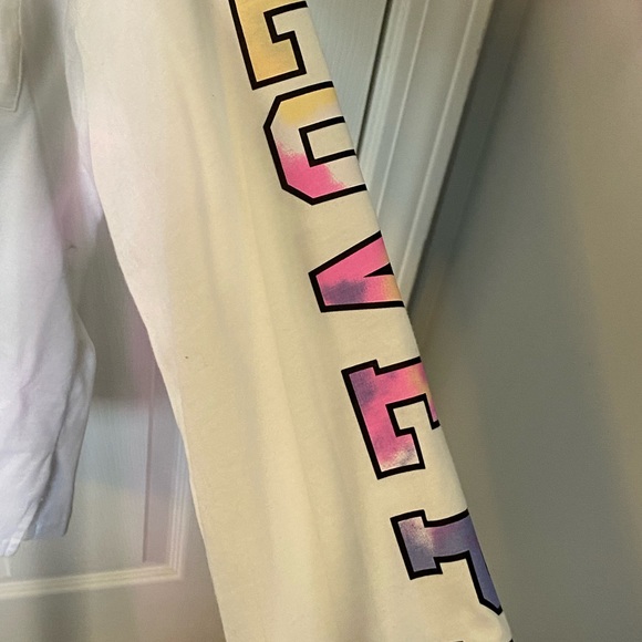 Pink long sleeve T-Shirt - Picture 2 of 3